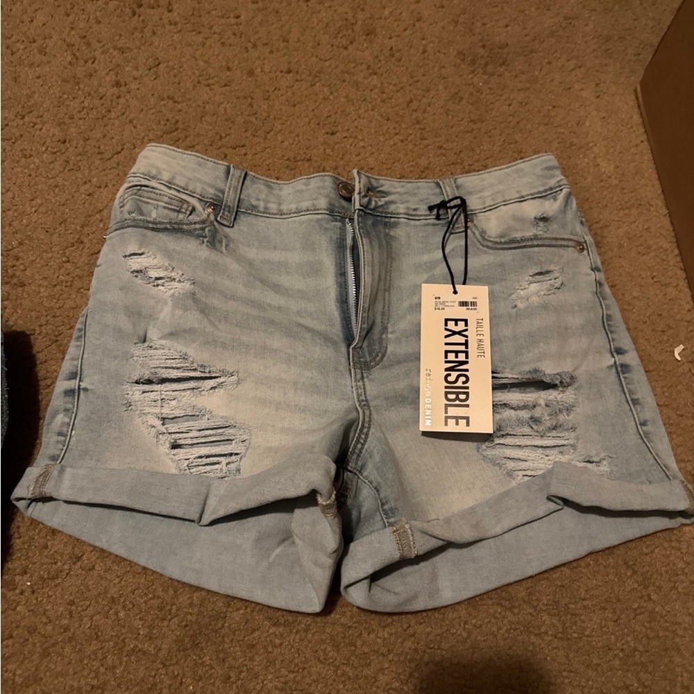 Light wash high rise ripped shorts :)